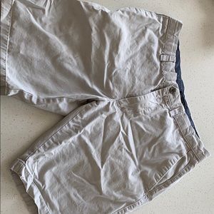 Men’s banana republic khaki shorts 31 waist